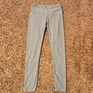 light green/gray leggings